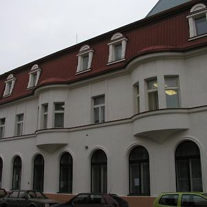Hotel Mrázek Pardubice Exterior photo