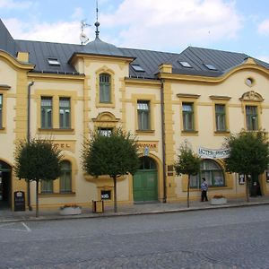 Pivovarsky Hotel Kojetín Exterior photo