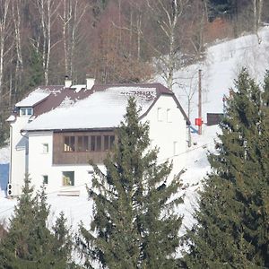 Horská chata Hubertus Albrechtice v Jizerskych horach Exterior photo